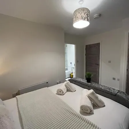 Bayard Luxe 2 Bedroom Penthouse Duplex Peterborough Extérieur photo
