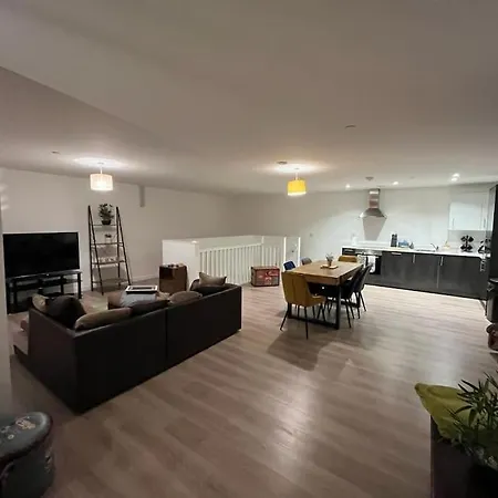 Bayard Luxe 2 Bedroom Penthouse Duplex Peterborough Extérieur photo